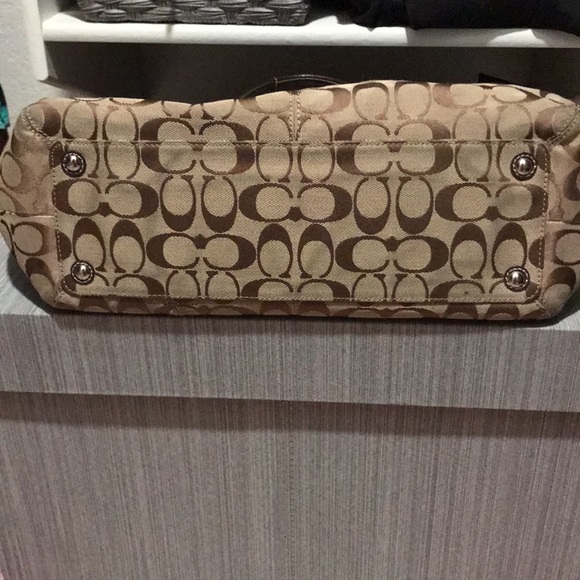 Coach Soho Signature Hobo handbag - Picture 4 of 7